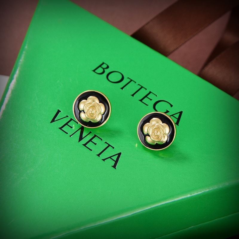 Bo*te*ga venenta earrings